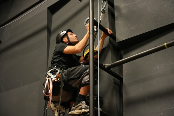 Travail en hauteur / ©Nadia L - ISTS