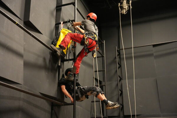 Travail en hauteur / ©Nadia L - ISTS