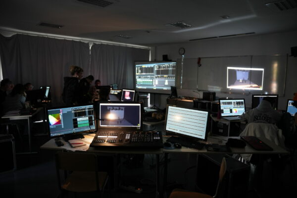 Consoles EOS - Régisseurs lumière/vidéo / ©Nadia L - ISTS
