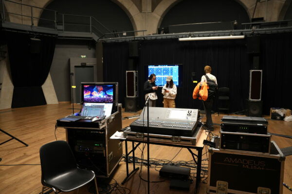 Module écoute des apprentis régisseurs son/vidéo / ©Nadia L - ISTS