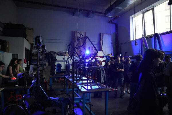 Visite de l'atelier avec les structures en éco-conception